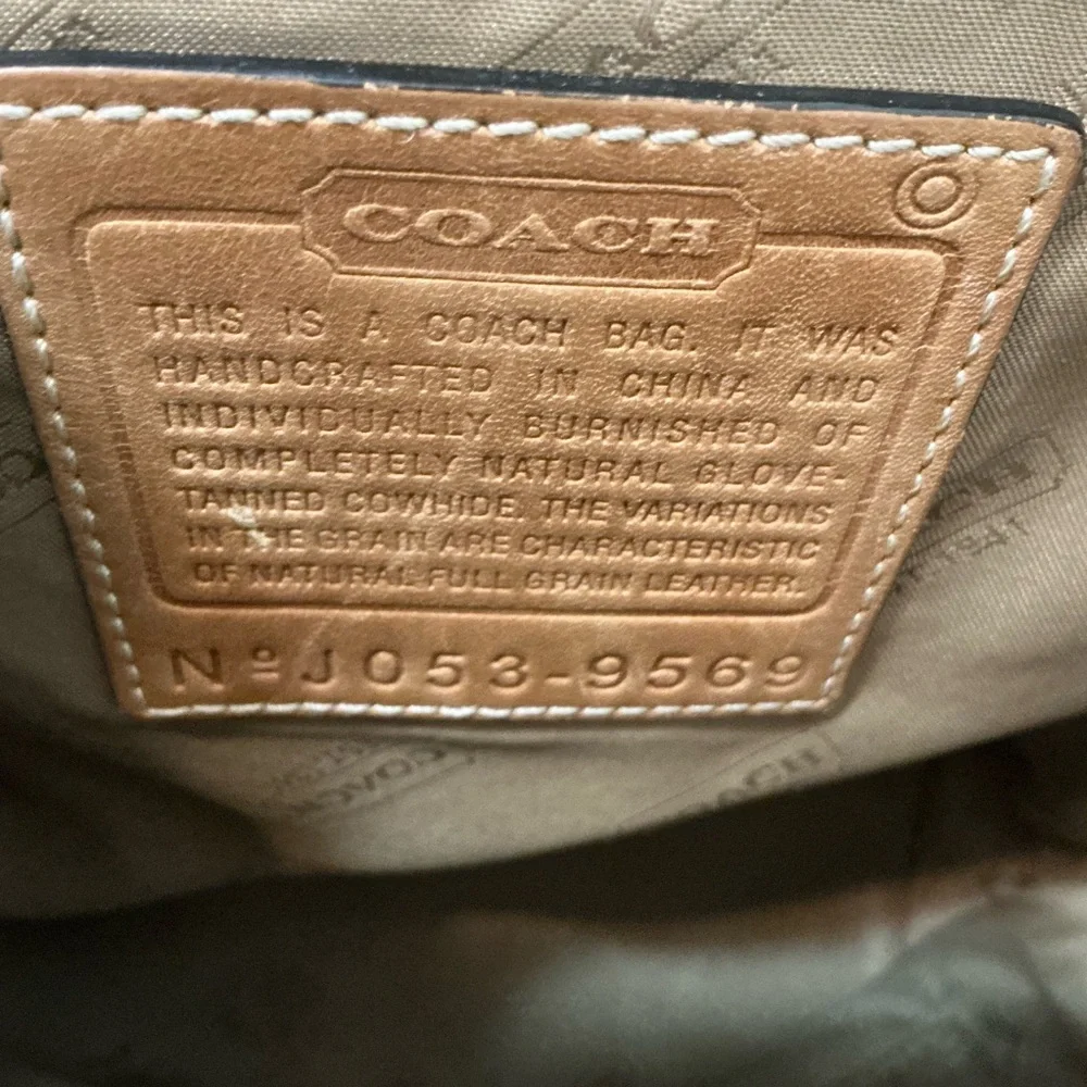 COACH VINTAGE LEATHER  BACK PACK CLEAN 9569
